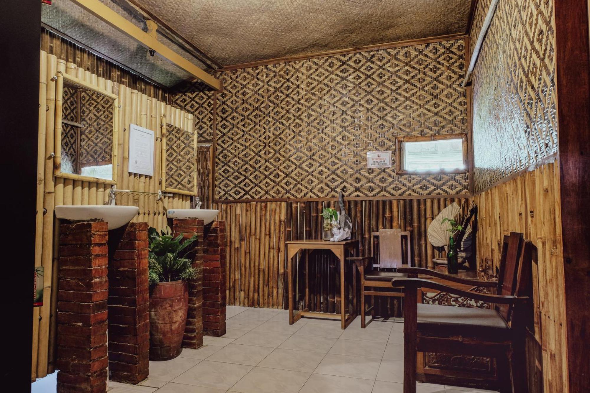 Glory Homestay Yogyakarta Exterior foto
